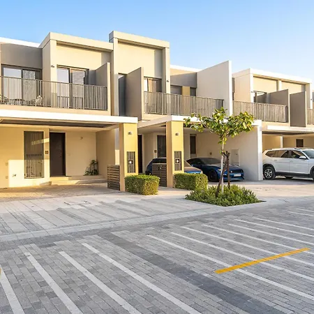 Bookable - 4 Bedroom Elan 1 Tilal Al Ghaf Villa-2